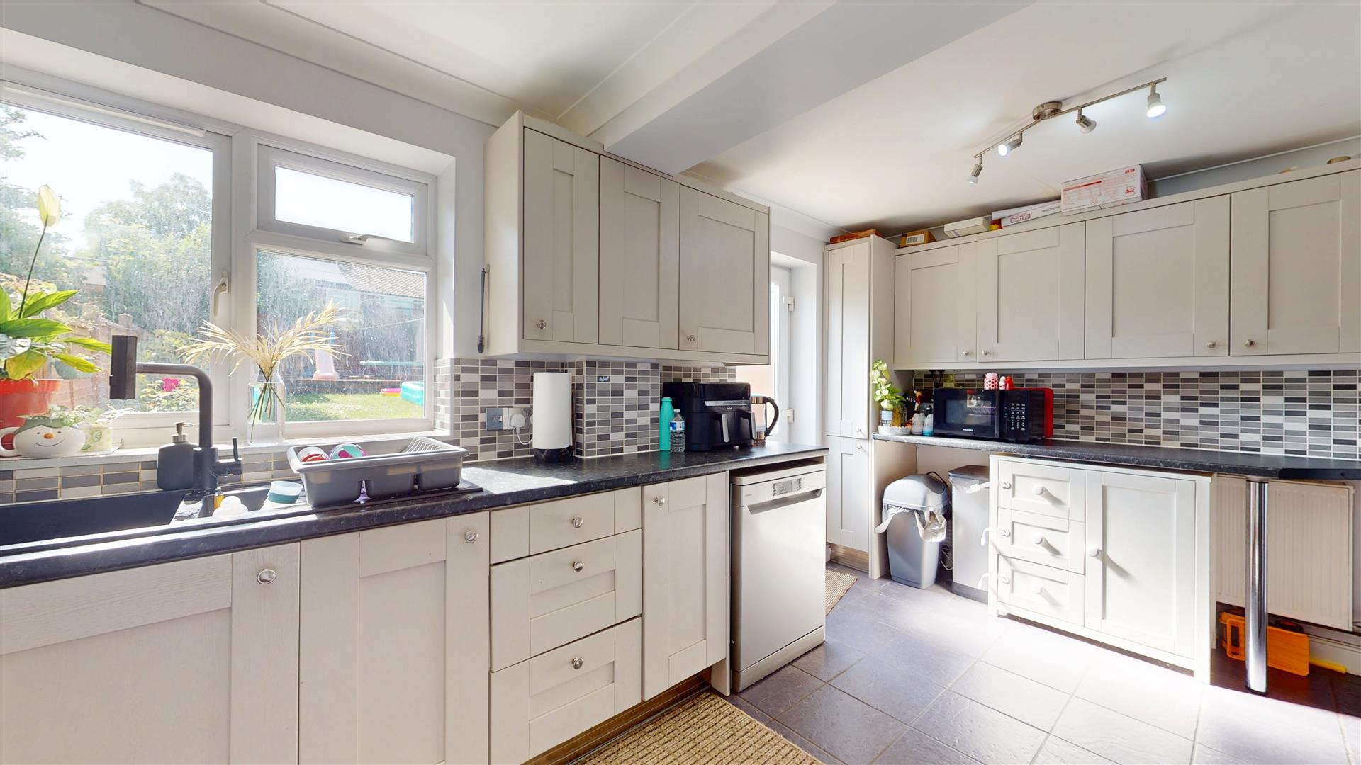 Masefield Grove, Bletchley